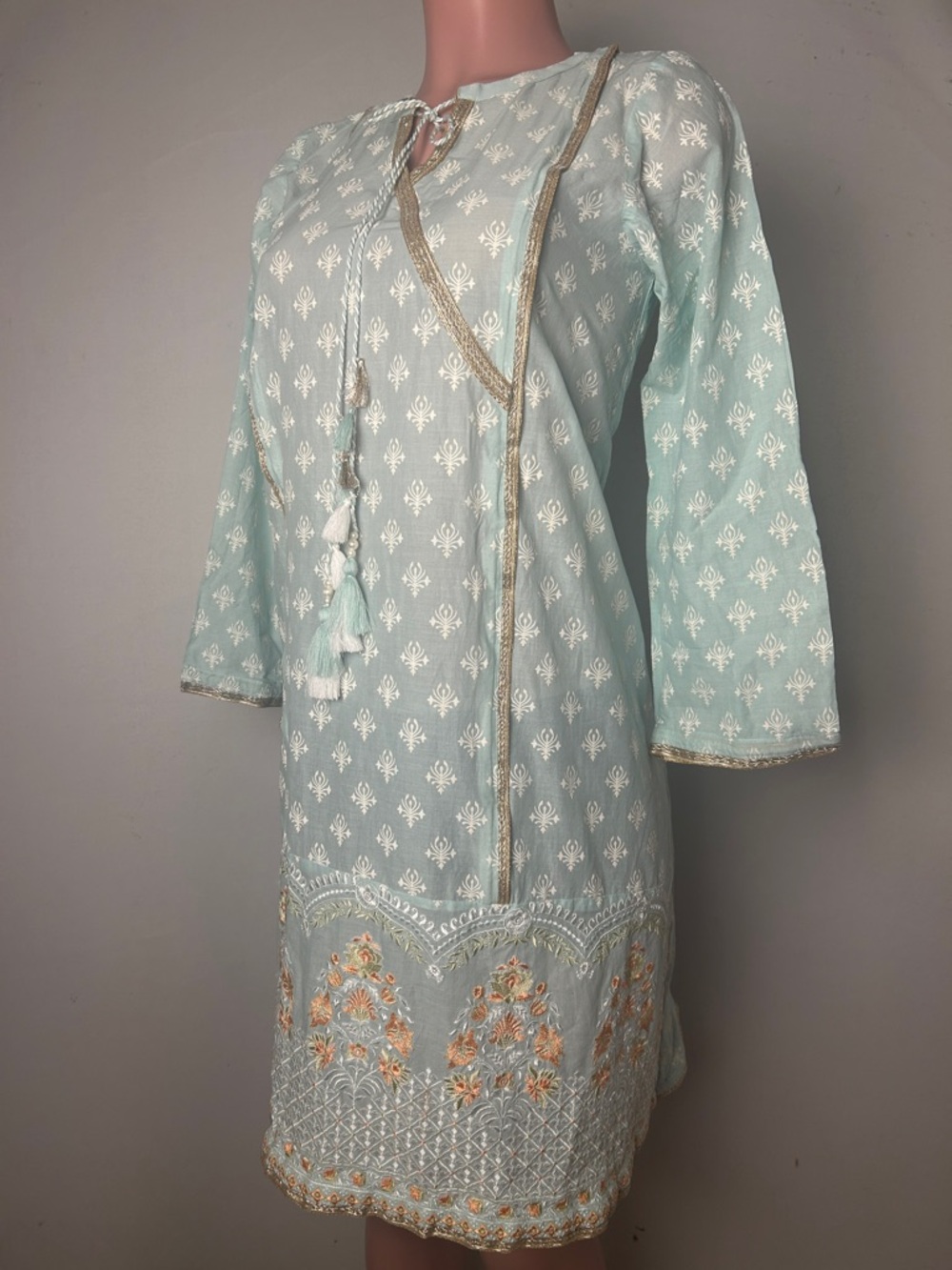 J. Pret Women's 100%Cotton Kurta Embroidered Size Small. 1 Piece - Picture 2 of 7
